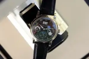 A. Lange & Söhne A. Lange & Söhne Saxonia 310.026E 38.5mm White gold Black