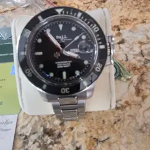 Ball Watch Ball Engineer Hydrocarbon DM2118B-SCJ-BK 44mm Stainless steel Black