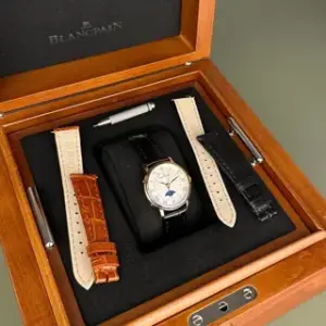 Blancpain Blancpain Quantième Phases de Lune 6106 3642 55A 29mm Rose gold White