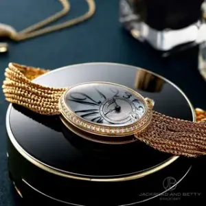 Breguet Breguet Reine de Naples 8918BA/58/J39/D00D 28.5mm Yellow gold White