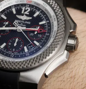 Breitling Bentley GMT Light Body B04 S