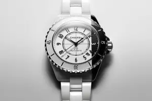 Chanel J12 Paradoxe