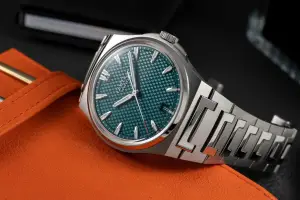 Czapek Antarctique Passage de Drake Viridian Green Limited Edition