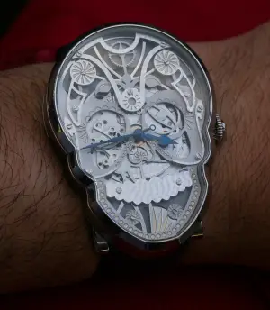 Fiona Krüger Skull Watch