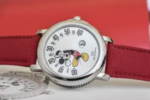 Gérald Genta Arena Retrograde with Smiling Disney Mickey Mouse