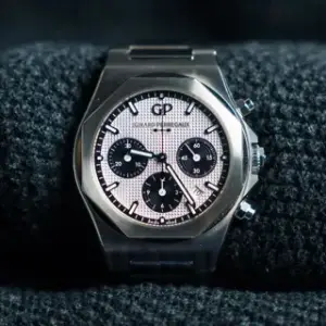 Girard-Perregaux Girard-Perregaux Laureato 81020-11-131-11A 42mm Stainless steel Silver
