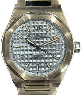 Girard-Perregaux Girard-Perregaux Laureato 81010-11-200711A Stainless steel Blue