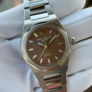 Girard-Perregaux Girard-Perregaux Laureato 81005-11-3154-1CM 38mm Stainless steel Brown