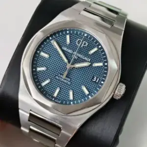 Girard-Perregaux Girard-Perregaux Laureato 81010-11-431-11A 42mm Stainless steel Blue