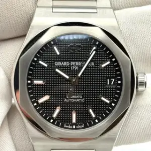 Girard-Perregaux Girard-Perregaux Laureato 81010-11-634-11A 42mm Stainless steel Black