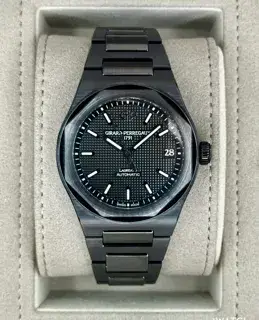 Girard-Perregaux Girard-Perregaux Laureato 81010-32-631-32A 42mm Ceramic Black