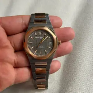 Girard-Perregaux Girard-Perregaux Laureato 81010-26-232-26A 42mm Titanium Gray