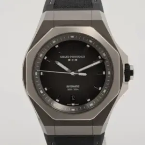 Girard-Perregaux Girard-Perregaux Laureato 81070-21-001-FB6A 39mm Titanium Gray