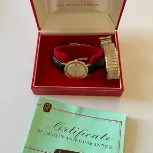 Girard-Perregaux Girard-Perregaux 1966 33mm Yellow gold