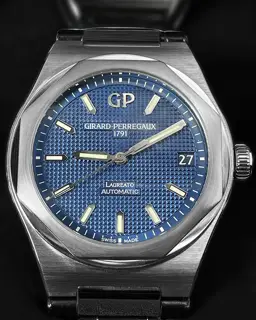 Girard-Perregaux Girard-Perregaux Laureato 81010-11-431-BB6A 42mm Stainless steel Blue