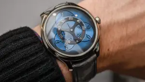 H. Moser & Cie. Endeavour Flying Hours