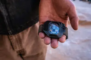 Hamilton Ventura XXL Bright Dune Limited Edition