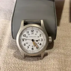 Hamilton Hamilton Khaki Field H69439511 38mm Stainless steel White