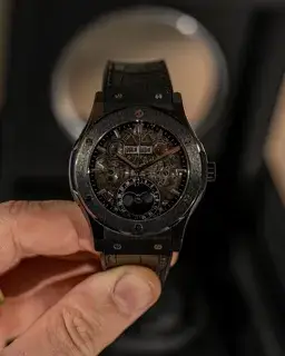 Hublot Hublot Classic Fusion 547.CX.0170.LR 42mm Ceramic