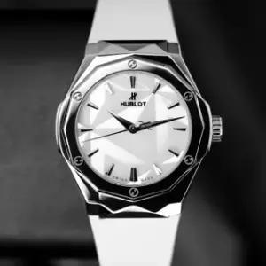 Hublot Hublot Classic Fusion 550.NS.2200.RW.ORL20 40mm Titanium White