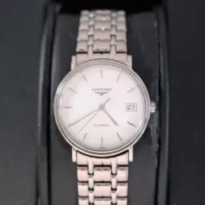Longines Longines Elegant L4.721.4.79.6 34mm Stainless steel White