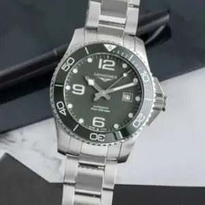 Longines Longines HydroConquest L3.782.4.06.6 43mm Stainless steel Green