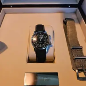 Longines Longines Heritage L3.374.4.50.0 36mm Stainless steel Black