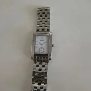 Longines Longines DolceVita L5.502.4.16.6 Stainless steel White