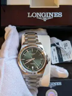 Longines Longines Conquest L37204026 38mm Stainless steel Green