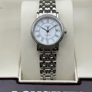 Longines Longines Presence L4.321.4.11.6 25.5mm Stainless steel White
