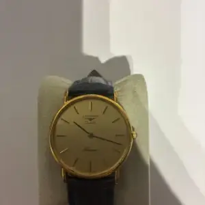Longines Longines Presence 150 6799 32mm Yellow gold Golden