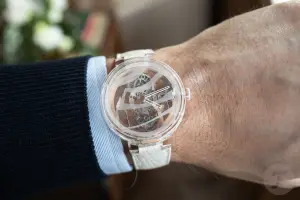 Louis Vuitton Tambour Moon Flying Tourbillon Poinçon de Genève Sapphire Frank Gehry
