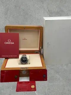 Omega Omega Railmaster 220.10.40.20.01.001 Stainless steel Black