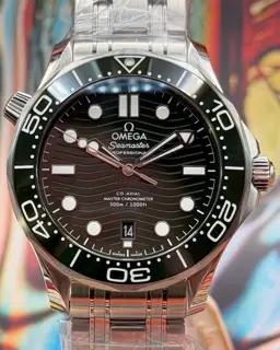 Omega Omega Seamaster Diver 300M 210.30.42.20.10.001 42mm Stainless steel Green