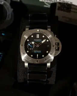 Panerai Panerai Submersible PAM00973 Stainless steel Black