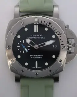 Panerai Panerai Submersible PAM00682 42mm Stainless steel Black