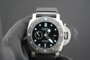 Panerai Panerai Submersible PAM 00799 47mm Carbon fiber Black