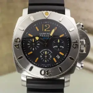 Panerai Panerai Luminor Submersible PAM 00187 Stainless steel Black