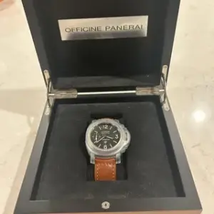 Panerai Panerai Luminor Marina PAM 01005 44mm Stainless steel Black