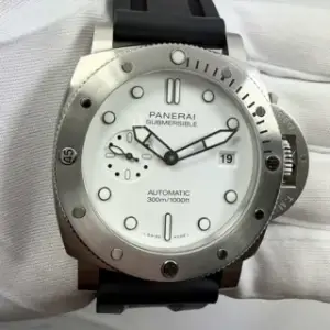 Panerai Panerai Submersible PAM01226 44mm Stainless steel White