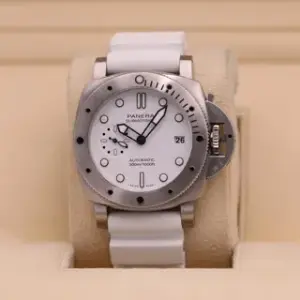 Panerai Panerai Luminor Submersible PAM 01223 42mm Stainless steel White