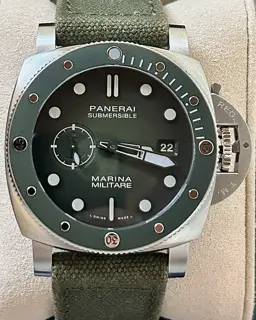 Panerai Panerai Submersible PAM01697 44mm Stainless steel Green