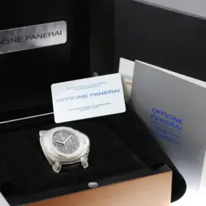 Panerai Panerai Luminor PAM00196 44mm Stainless steel Black