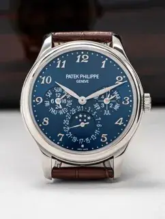 Patek Philippe Patek Philippe Perpetual Calendar 5327G-001 39mm White gold Blue