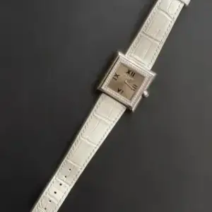 Patek Philippe Patek Philippe Gondolo 4868G-001 28mm White gold Gray