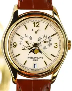 Patek Philippe Patek Philippe Annual Calendar 5146J-001 39mm Yellow gold White