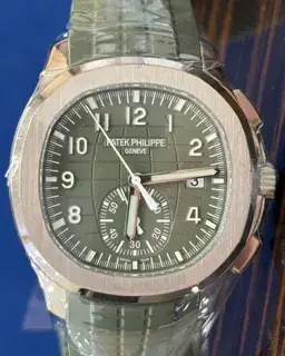 Patek Philippe Patek Philippe Aquanaut 5968G-010 42mm White gold Green