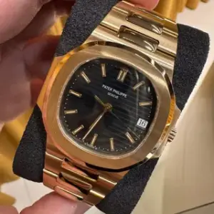 Patek Philippe Patek Philippe Nautilus 3800/1J 37MM) 37mm Yellow gold Black