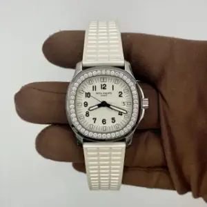 Patek Philippe Patek Philippe Aquanaut 5067A-011 35.6mm Stainless steel White