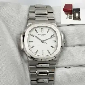 Patek Philippe Patek Philippe Nautilus 3800/1G-011 37mm White gold White
